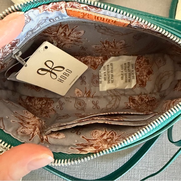 NWT HOBO Cadence GENUINE Leather BLUEGRASS Crossbody Bag - Picture 8 of 13